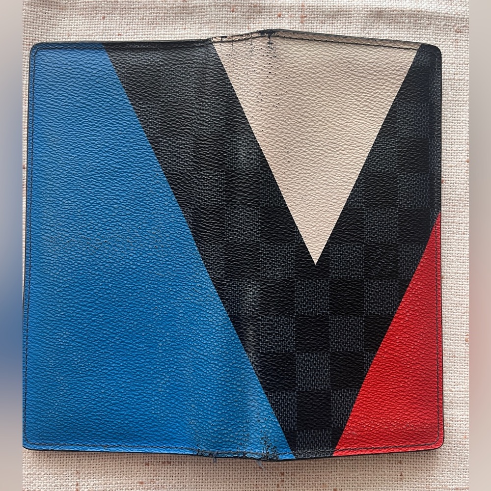 Gorgeous 2017 Louis Vuitton America’s Cup Wallet